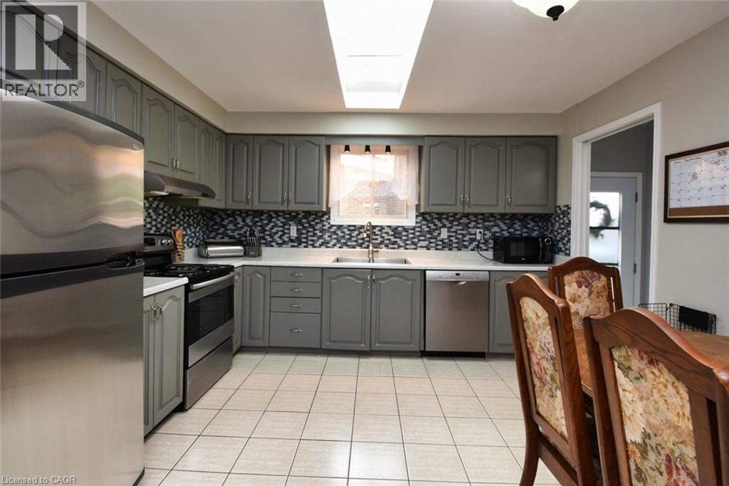 3 Evelyn Street, Brantford, Ontario  N3R 3G8 - Photo 11 - 40773157