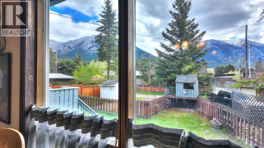 1001 9 Avenue, Canmore, Alberta T1W 1Z5 - Photo 11 - A2207341