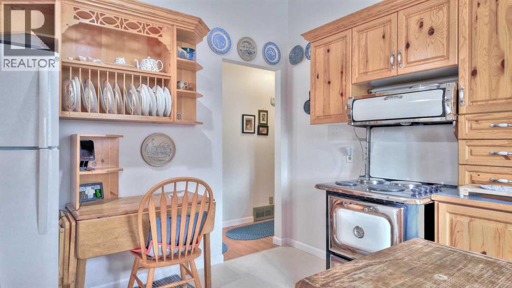 1001 9 Avenue, Canmore, Alberta T1W 1Z5 - Photo 22 - A2207341