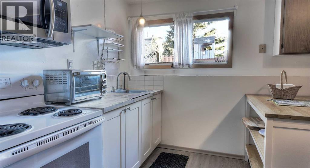 1001 9 Avenue, Canmore, Alberta T1W 1Z5 - Photo 26 - A2207341