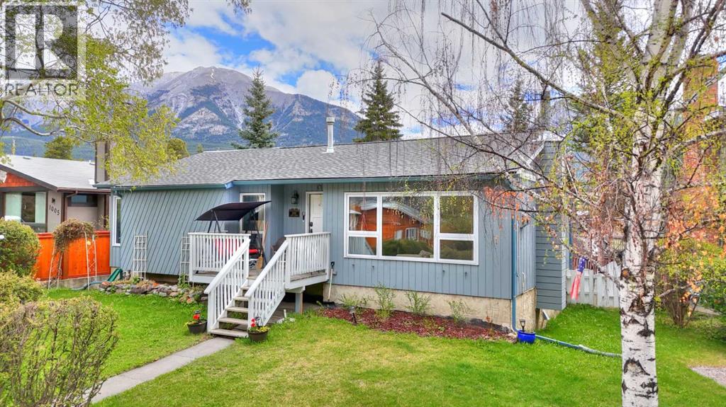 1001 9 Avenue, Canmore, Alberta T1W 1Z5 - Photo 2 - A2207341