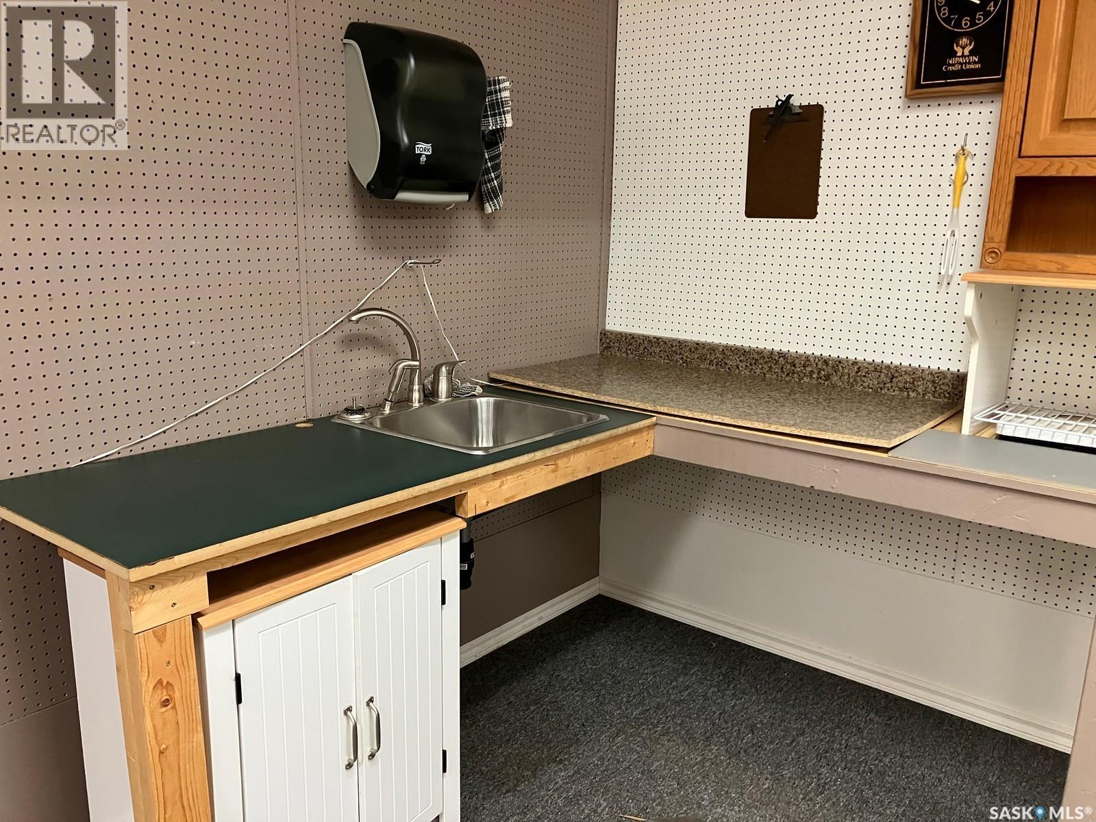 105 1st Avenue E, Nipawin, Saskatchewan  S0E 1E0 - Photo 15 - SK025024