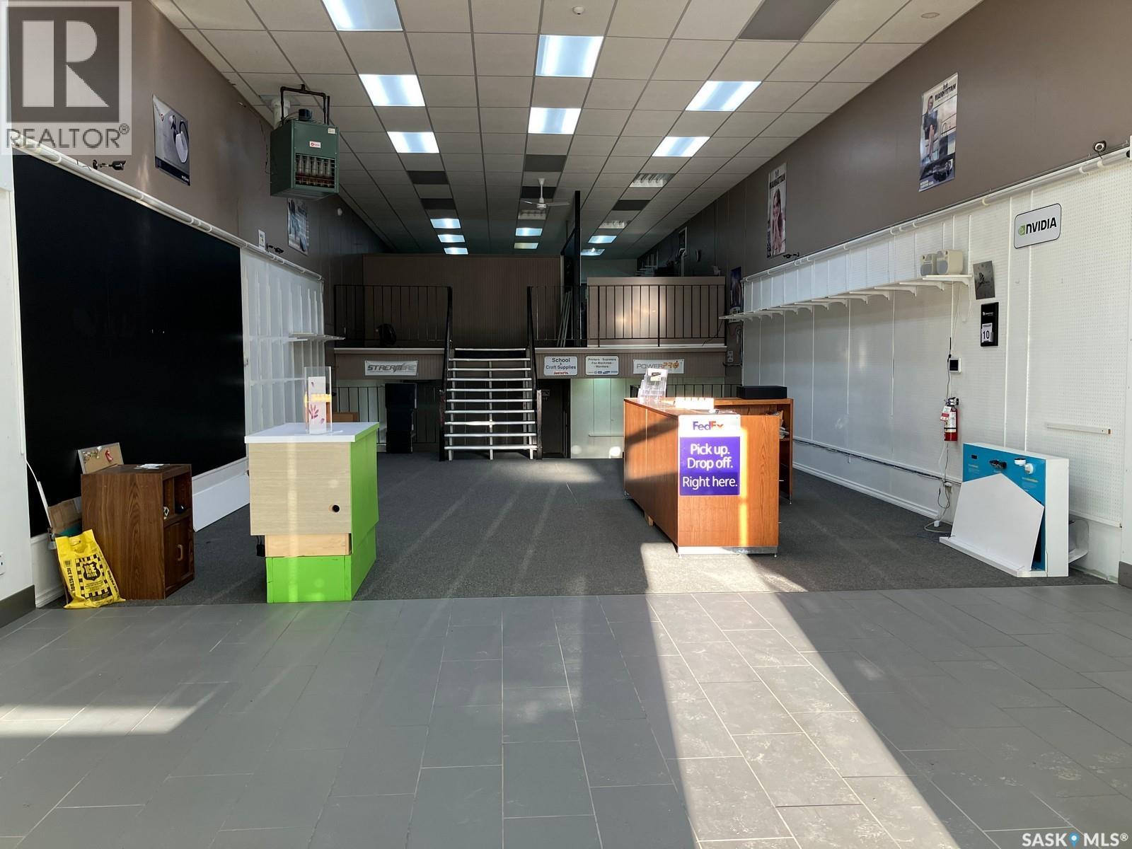 105 1st Avenue E, Nipawin, Saskatchewan  S0E 1E0 - Photo 2 - SK025024