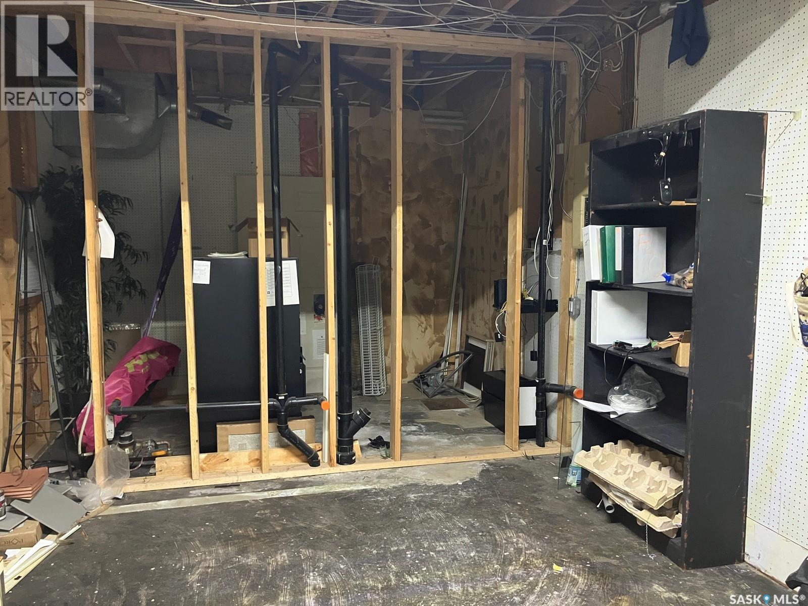 105 1st Avenue E, Nipawin, Saskatchewan  S0E 1E0 - Photo 9 - SK025024