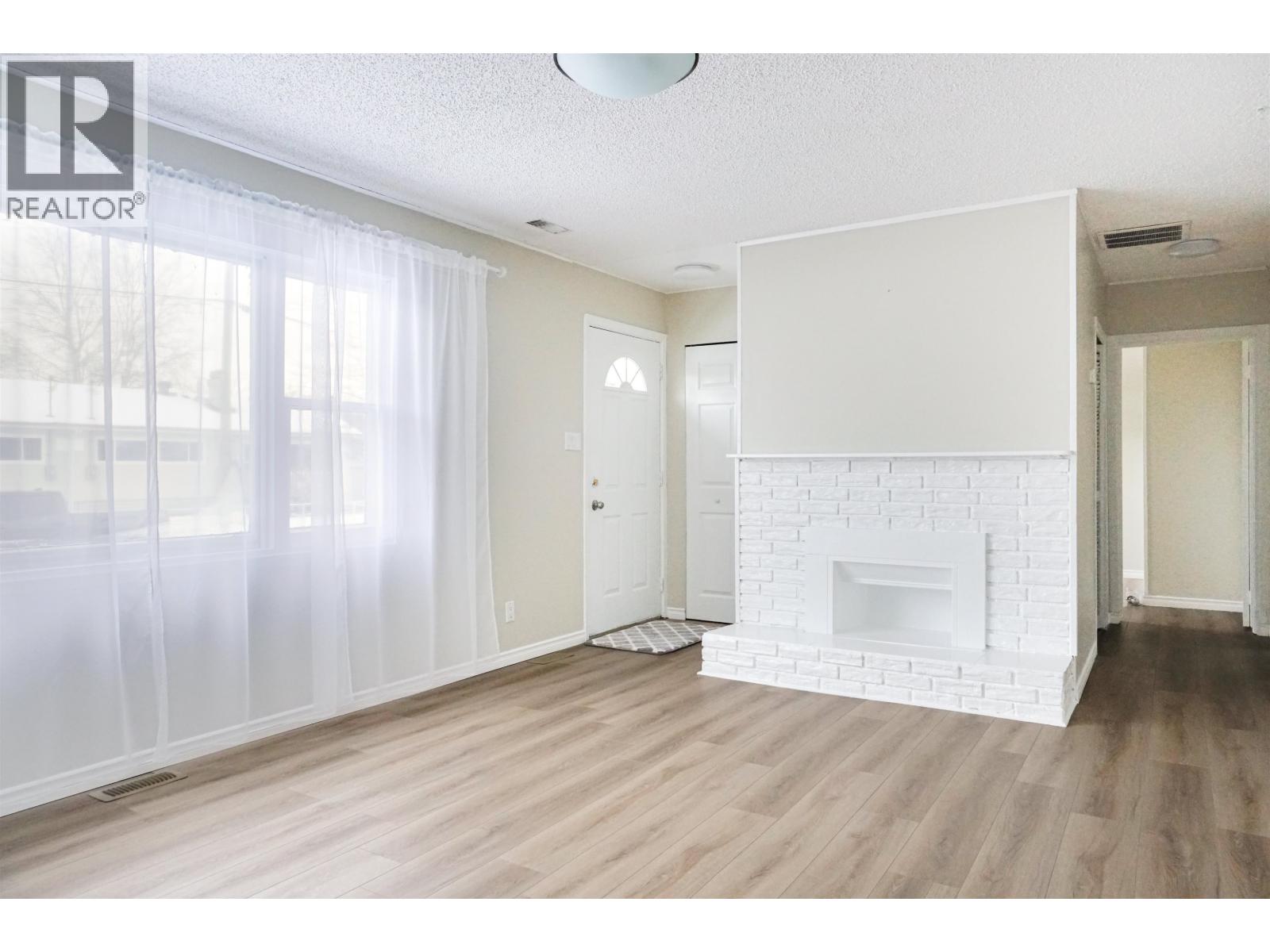 105 Lillooet Crescent, Kitimat, British Columbia  V8C 1Z9 - Photo 5 - R3071083