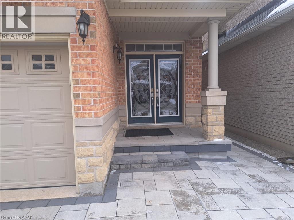 39 Matteo Trail, Hamilton, Ontario L9B 0E6 - Photo 2 - 40774836