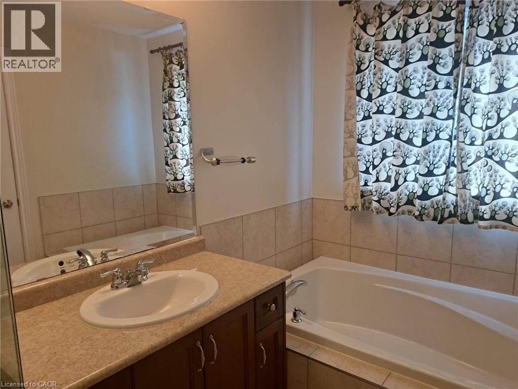 39 Matteo Trail, Hamilton, Ontario L9B 0E6 - Photo 13 - 40774836