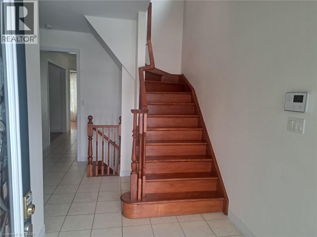 39 Matteo Trail, Hamilton, Ontario L9B 0E6 - Photo 3 - 40774836