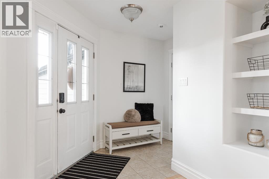 236 Crown Creek Lane, Fort Mcmurray, Alberta T9K 2T9 - Photo 2 - A2252089