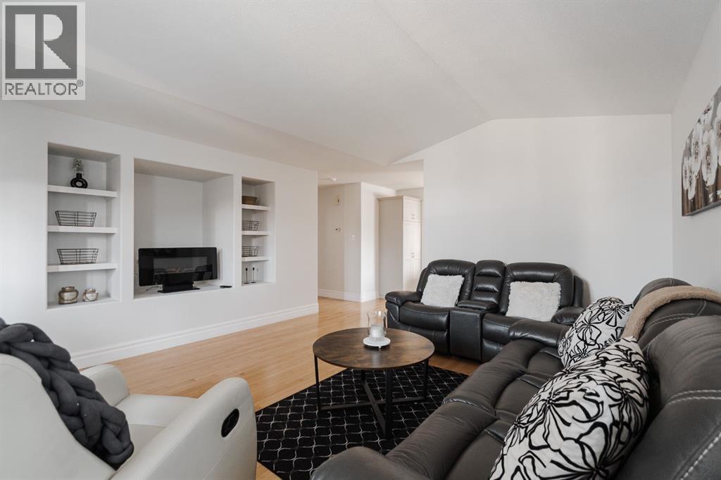 236 Crown Creek Lane, Fort Mcmurray, Alberta T9K 2T9 - Photo 5 - A2252089