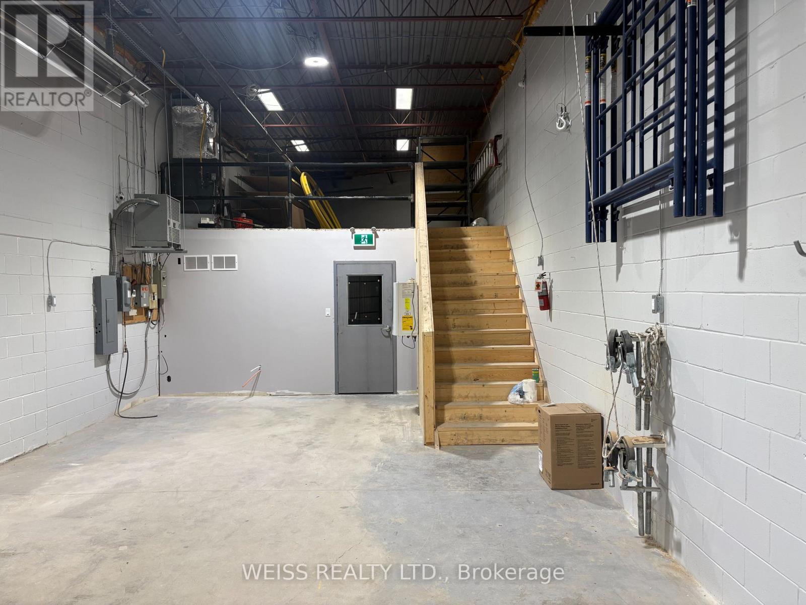 2 - 32 Goodmark Place, Toronto, Ontario  M9W 6J4 - Photo 3 - W12289346