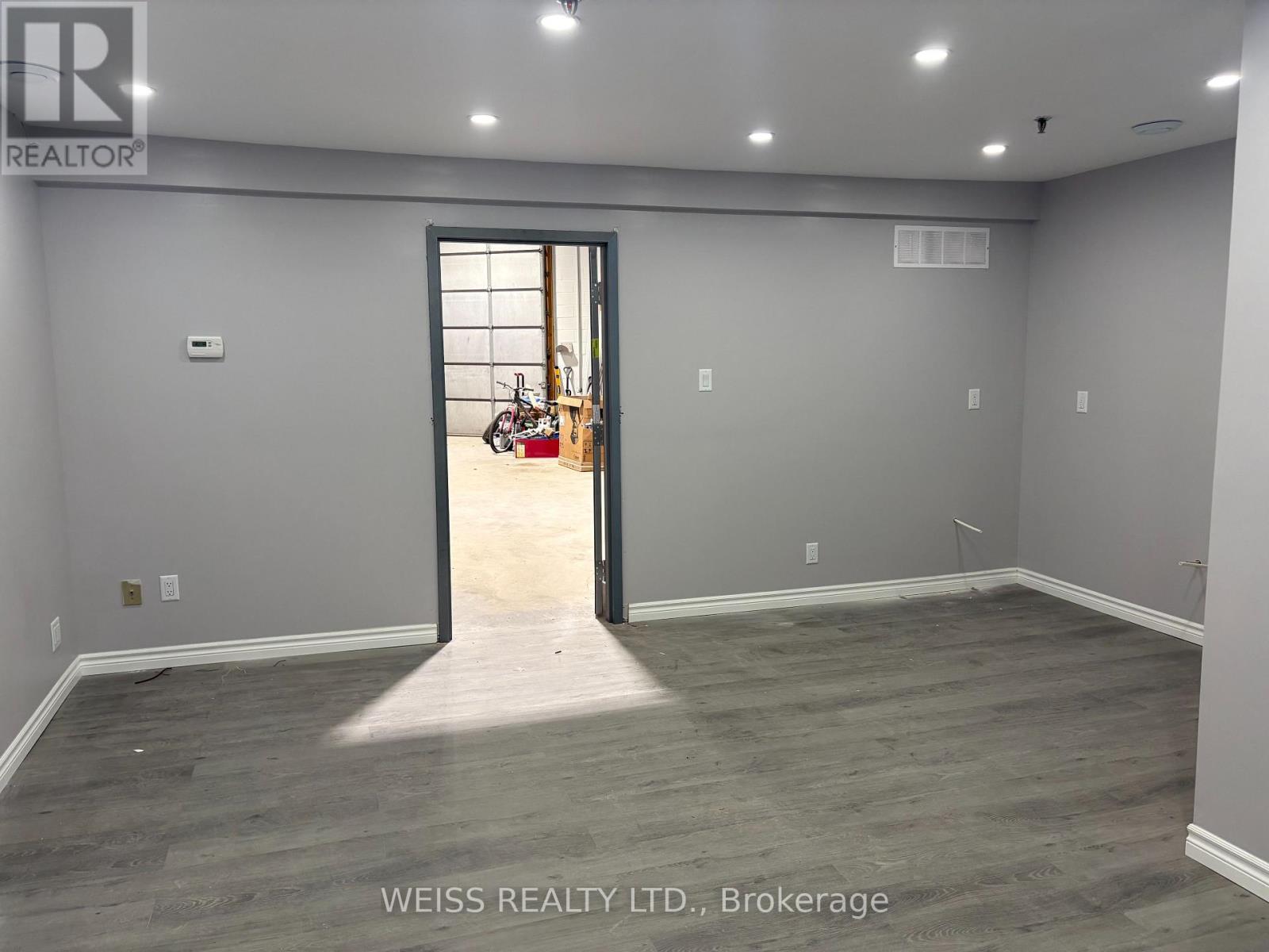 2 - 32 Goodmark Place, Toronto, Ontario  M9W 6J4 - Photo 7 - W12289346