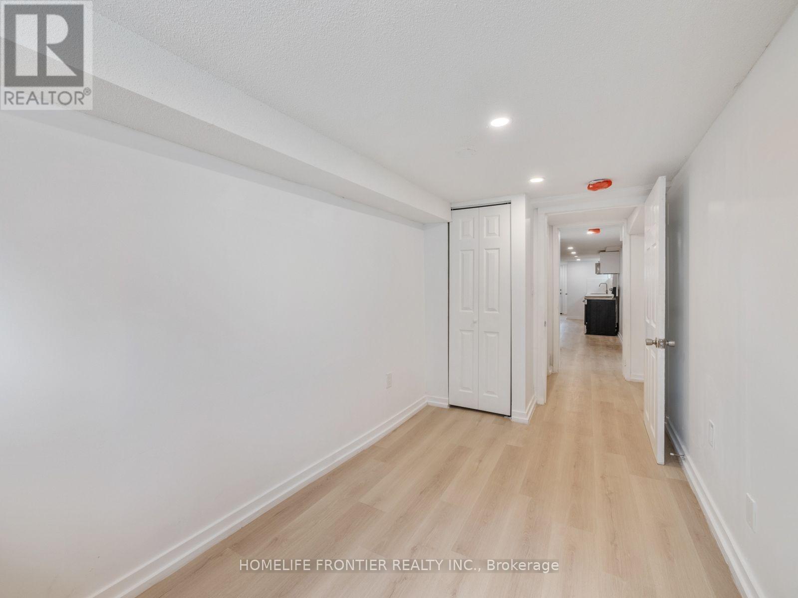 4 - 12 Gibson Avenue, Toronto, Ontario  M9V 2S6 - Photo 11 - W12418254