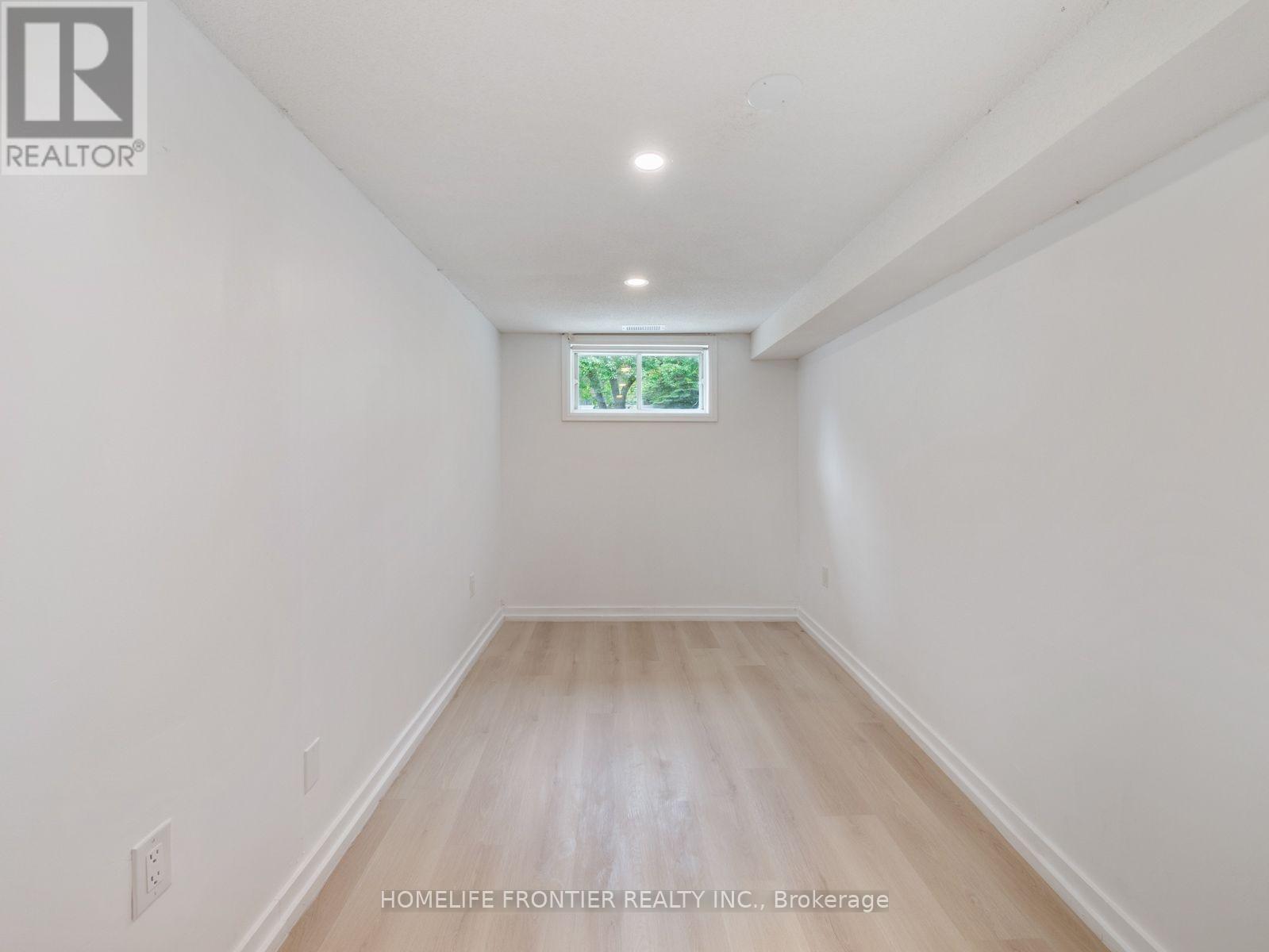 4 - 12 Gibson Avenue, Toronto, Ontario  M9V 2S6 - Photo 10 - W12418254