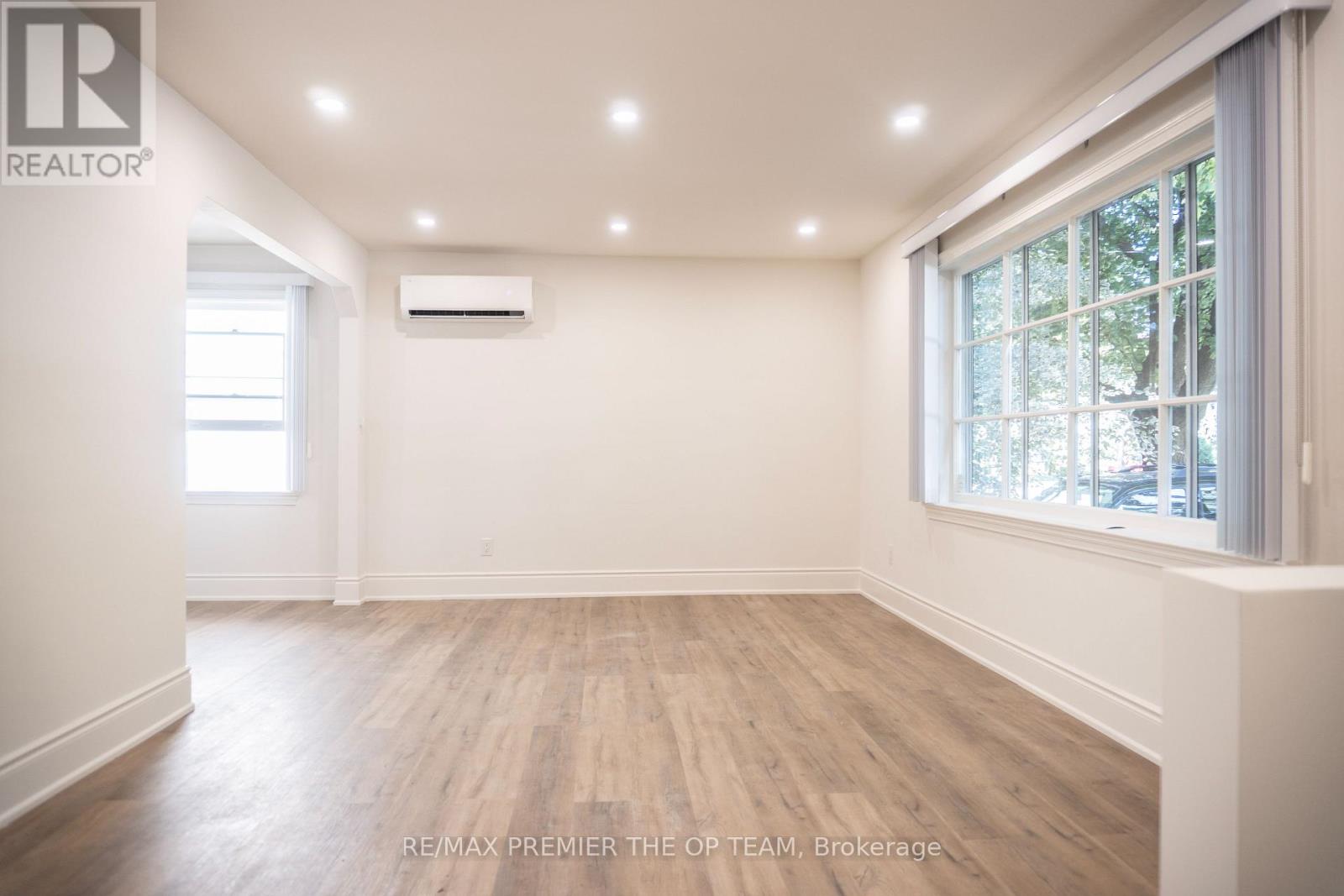 148 Martin Grove Road, Toronto, Ontario  M9B 4K9 - Photo 4 - W12434802