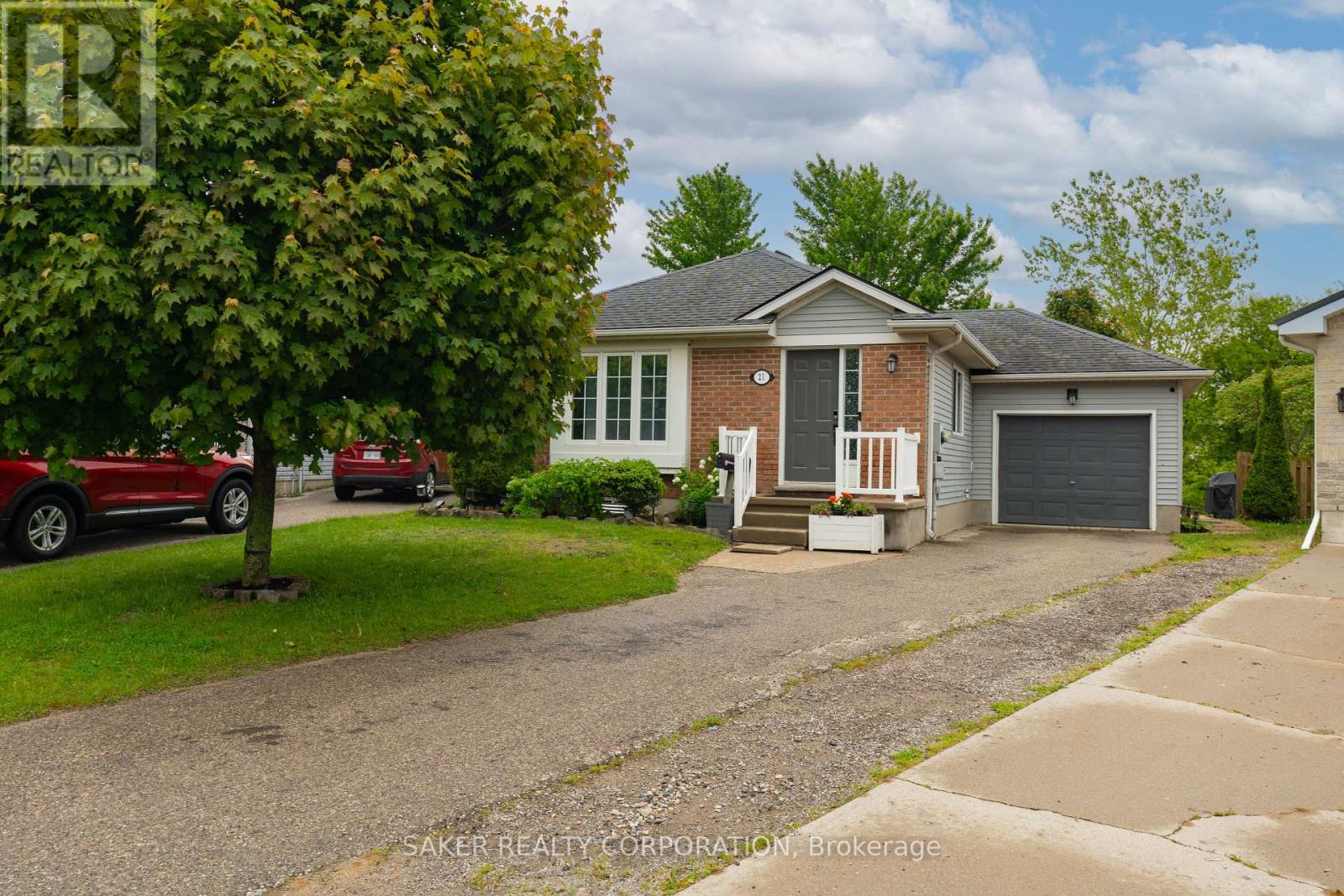 21 Erin Court, Aylmer, Ontario  N5H 3G6 - Photo 2 - X12186824