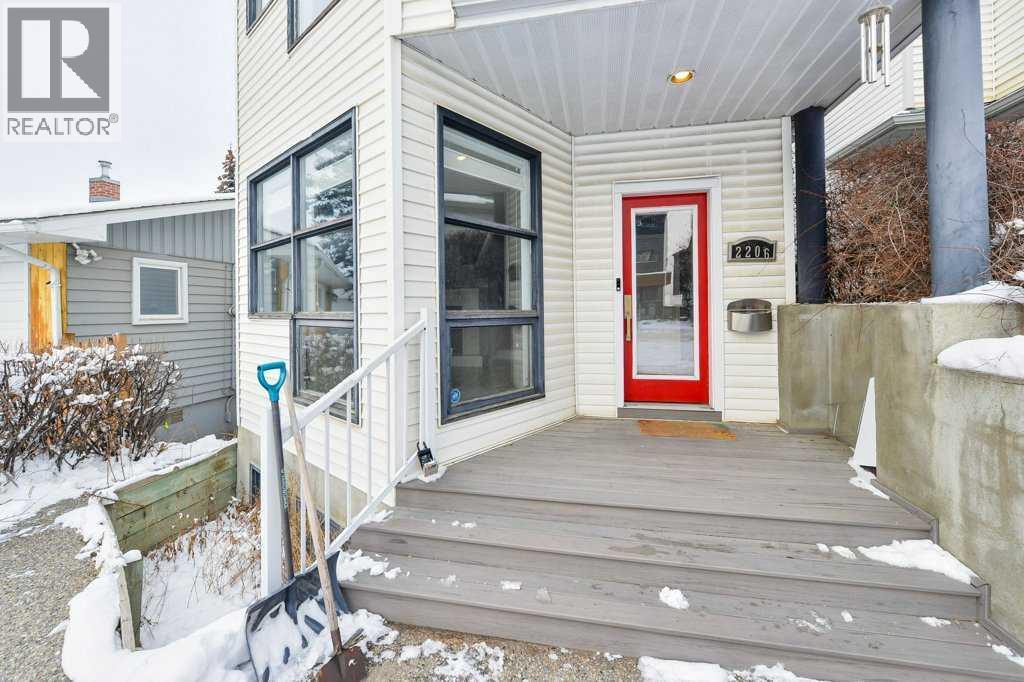 2206 30 Avenue Sw, Calgary, Alberta  T2T 1R7 - Photo 2 - A2272958