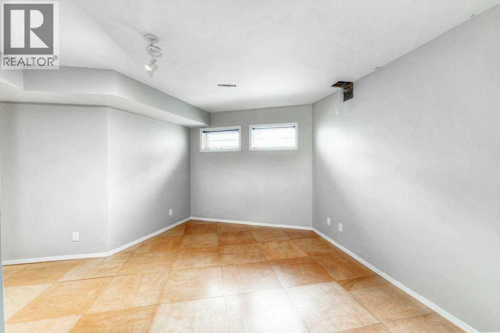 2206 30 Avenue Sw, Calgary, Alberta  T2T 1R7 - Photo 23 - A2272958