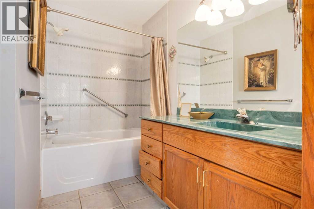 48 Patina Point Sw, Calgary, Alberta  T3H 3J7 - Photo 24 - A2272836