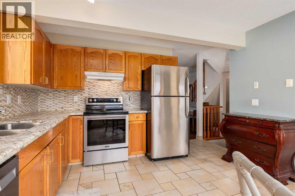 48 Patina Point Sw, Calgary, Alberta  T3H 3J7 - Photo 6 - A2272836