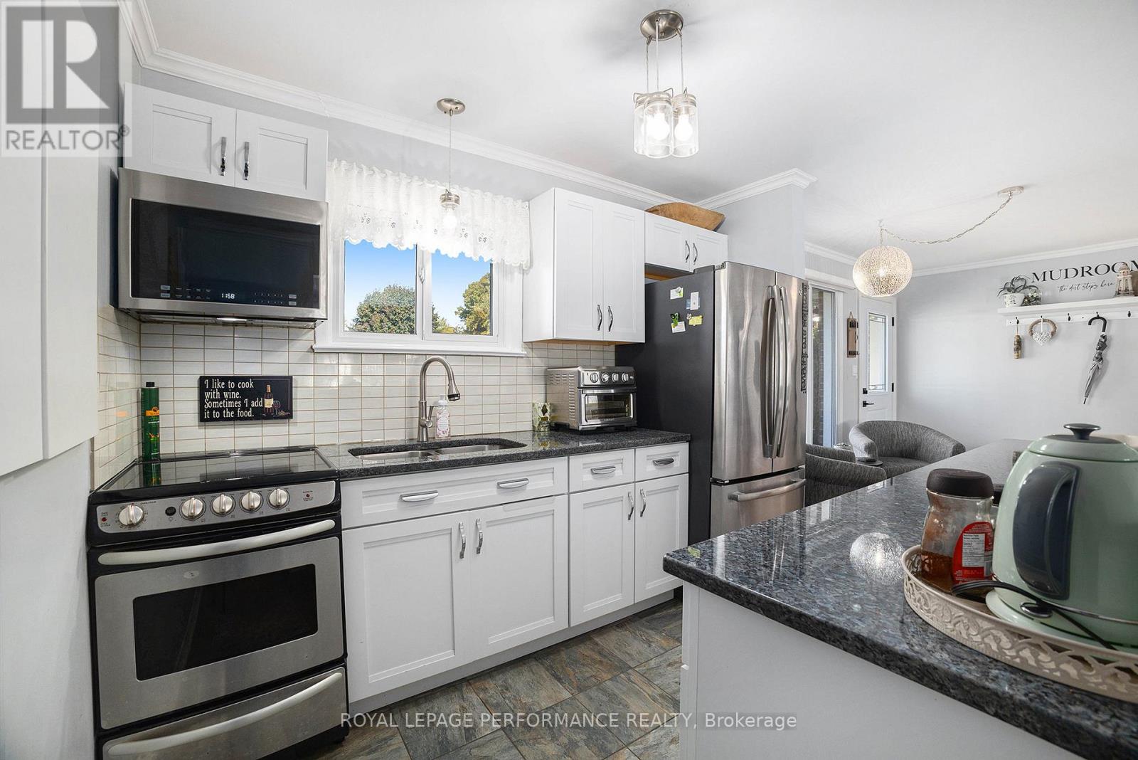 70 St Lawrence Street, South Stormont, Ontario  K0C 1M0 - Photo 13 - X12459302