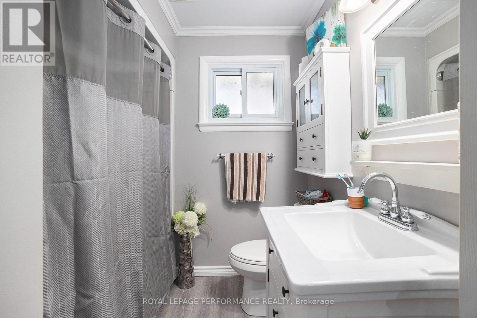 70 St Lawrence Street, South Stormont, Ontario  K0C 1M0 - Photo 17 - X12459302