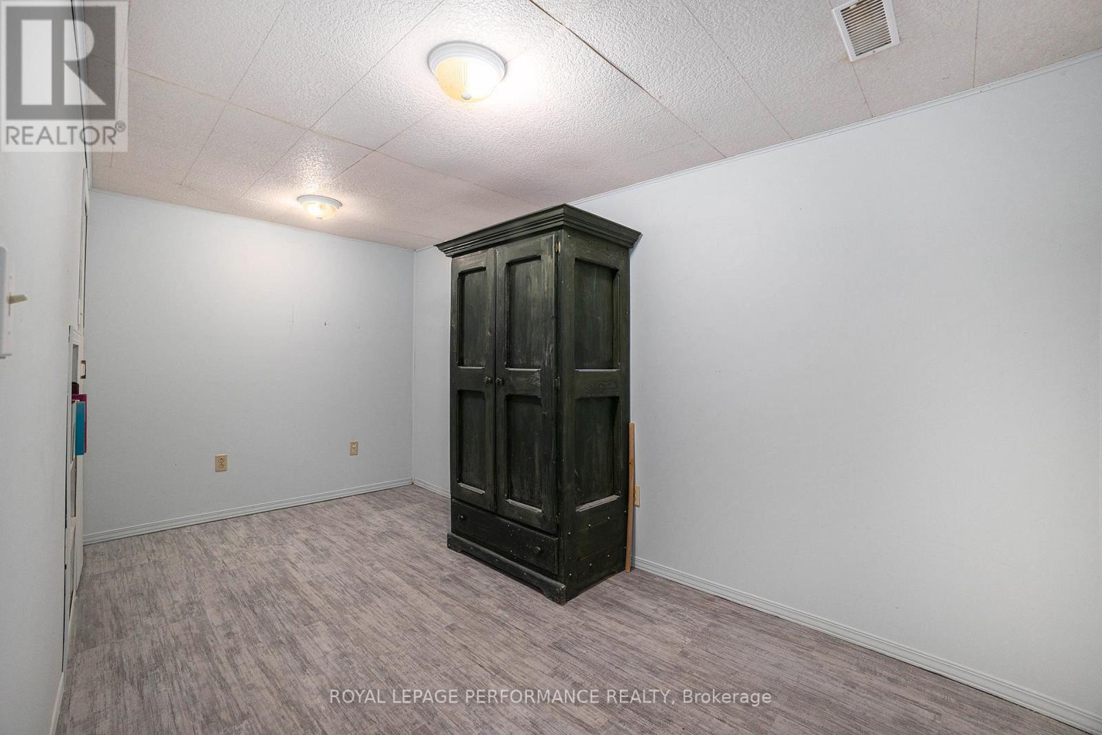 70 St Lawrence Street, South Stormont, Ontario  K0C 1M0 - Photo 23 - X12459302