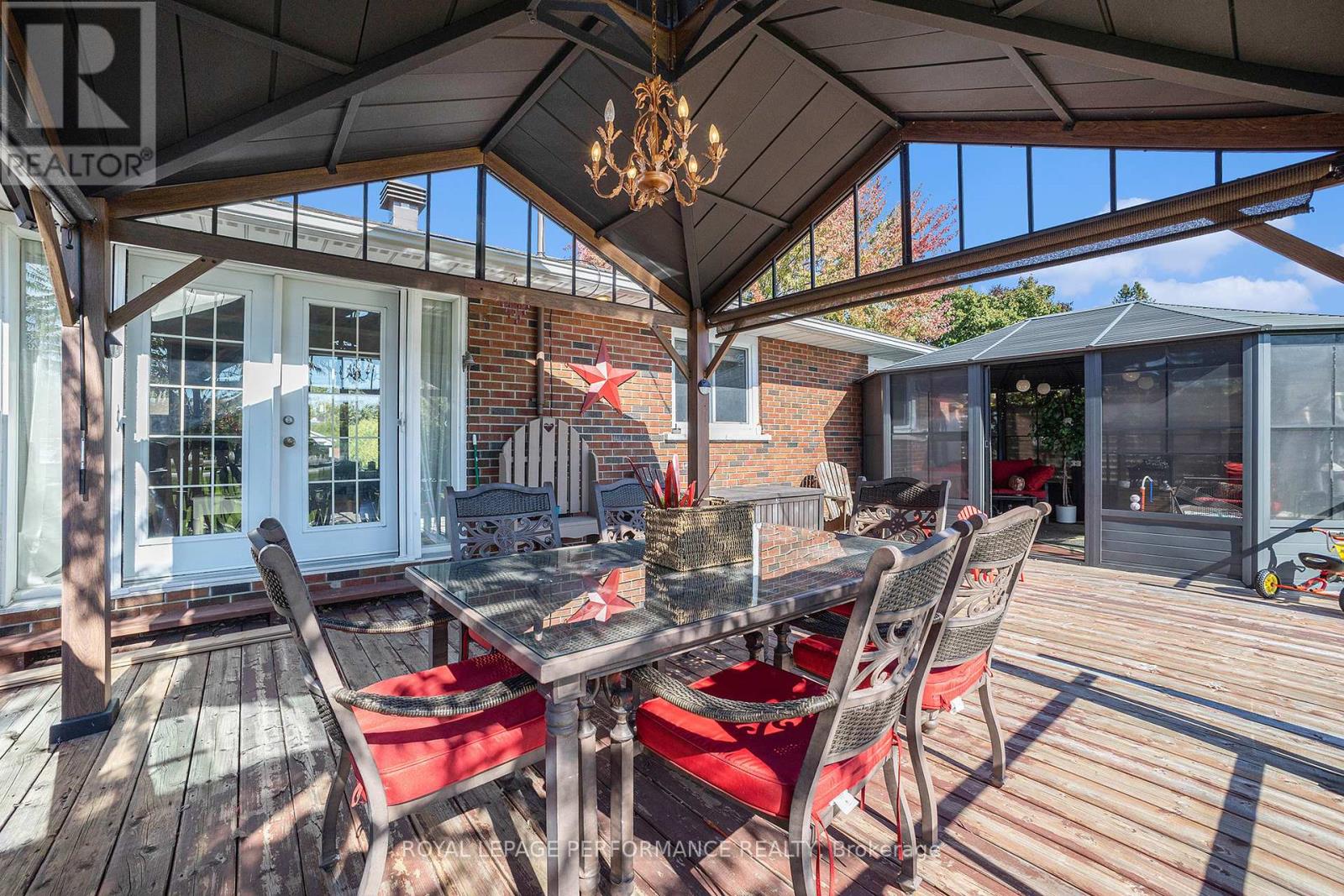 70 St Lawrence Street, South Stormont, Ontario  K0C 1M0 - Photo 27 - X12459302