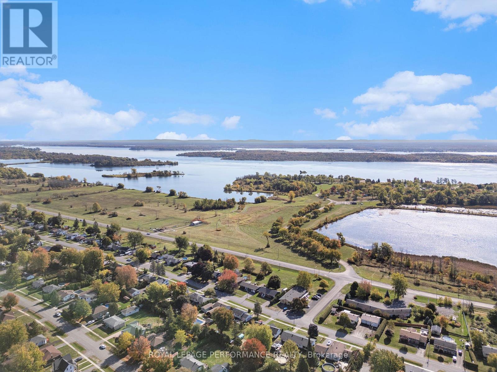 70 St Lawrence Street, South Stormont, Ontario  K0C 1M0 - Photo 32 - X12459302