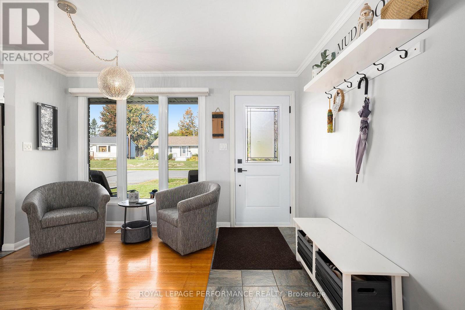 70 St Lawrence Street, South Stormont, Ontario  K0C 1M0 - Photo 5 - X12459302