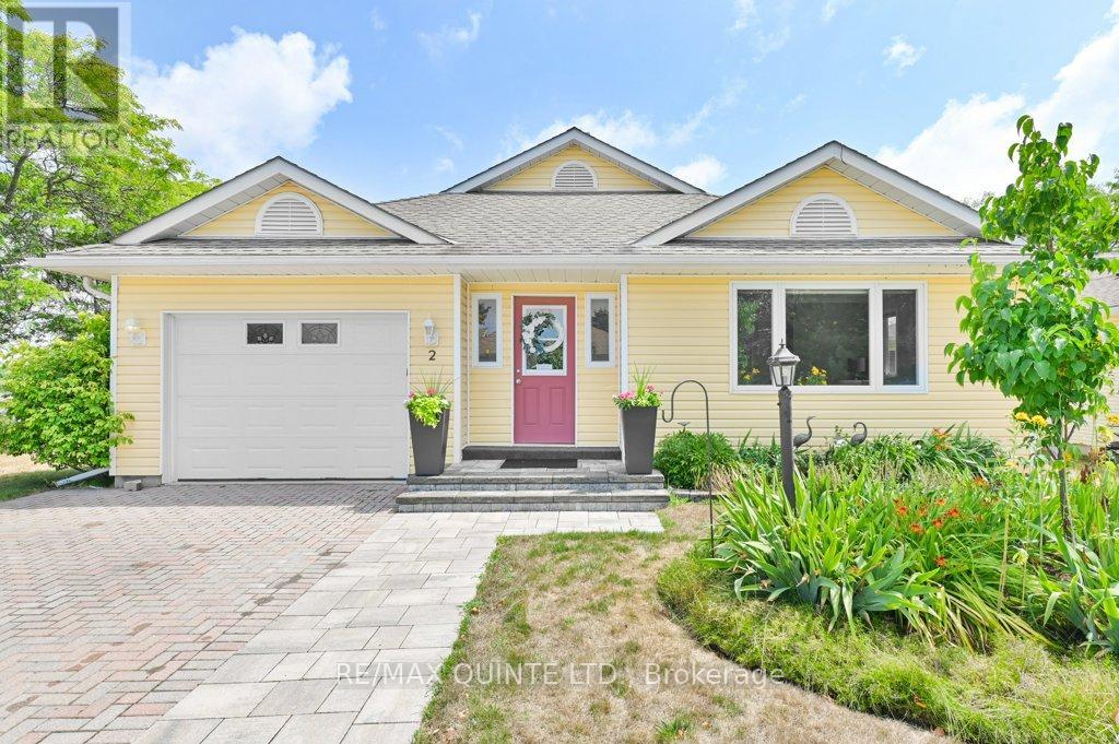 2 Heritage Drive, Prince Edward County, Ontario  K0K 3L0 - Photo 1 - X12313511