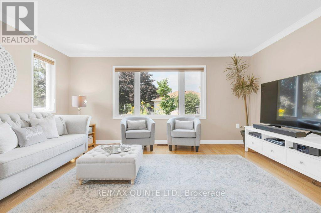 2 Heritage Drive, Prince Edward County, Ontario  K0K 3L0 - Photo 11 - X12313511