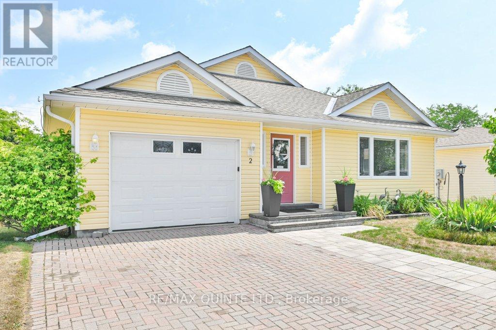 2 Heritage Drive, Prince Edward County, Ontario  K0K 3L0 - Photo 2 - X12313511