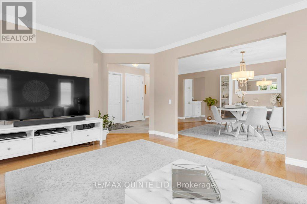 2 Heritage Drive, Prince Edward County, Ontario  K0K 3L0 - Photo 14 - X12313511