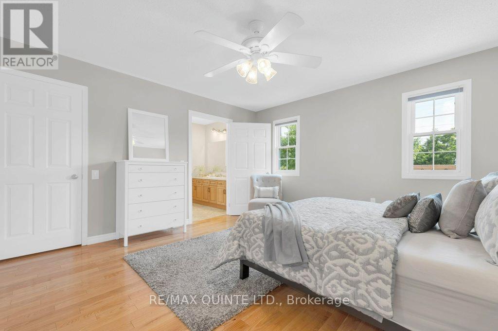 2 Heritage Drive, Prince Edward County, Ontario  K0K 3L0 - Photo 20 - X12313511