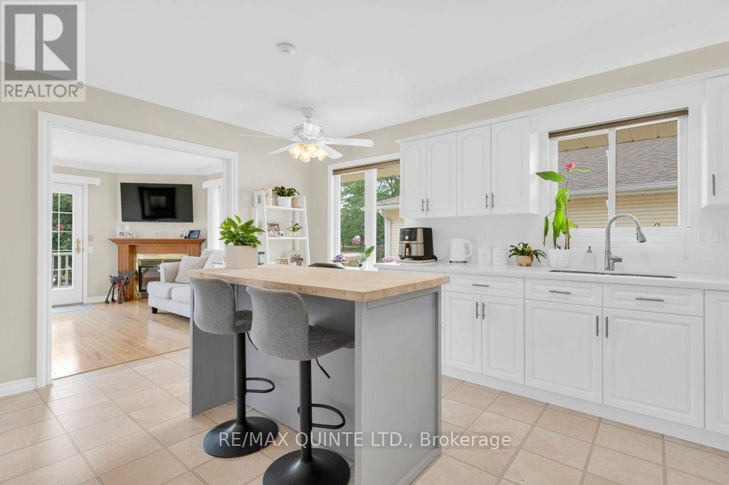 2 Heritage Drive, Prince Edward County, Ontario  K0K 3L0 - Photo 22 - X12313511