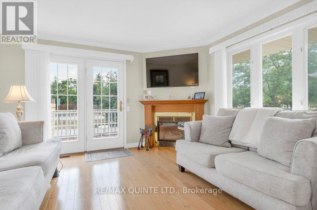 2 Heritage Drive, Prince Edward County, Ontario  K0K 3L0 - Photo 28 - X12313511