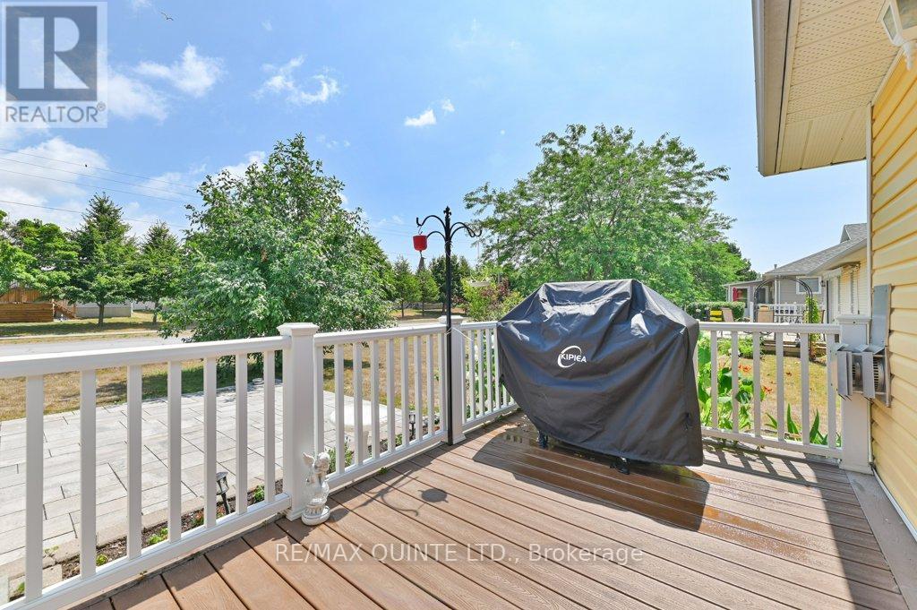 2 Heritage Drive, Prince Edward County, Ontario  K0K 3L0 - Photo 31 - X12313511