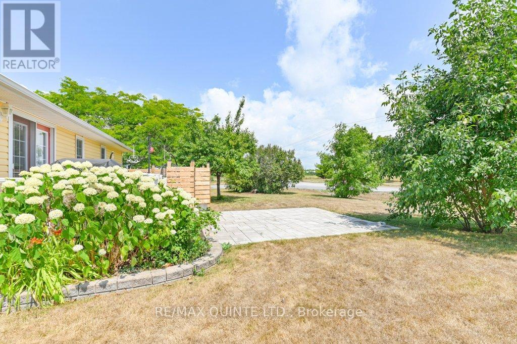 2 Heritage Drive, Prince Edward County, Ontario  K0K 3L0 - Photo 38 - X12313511