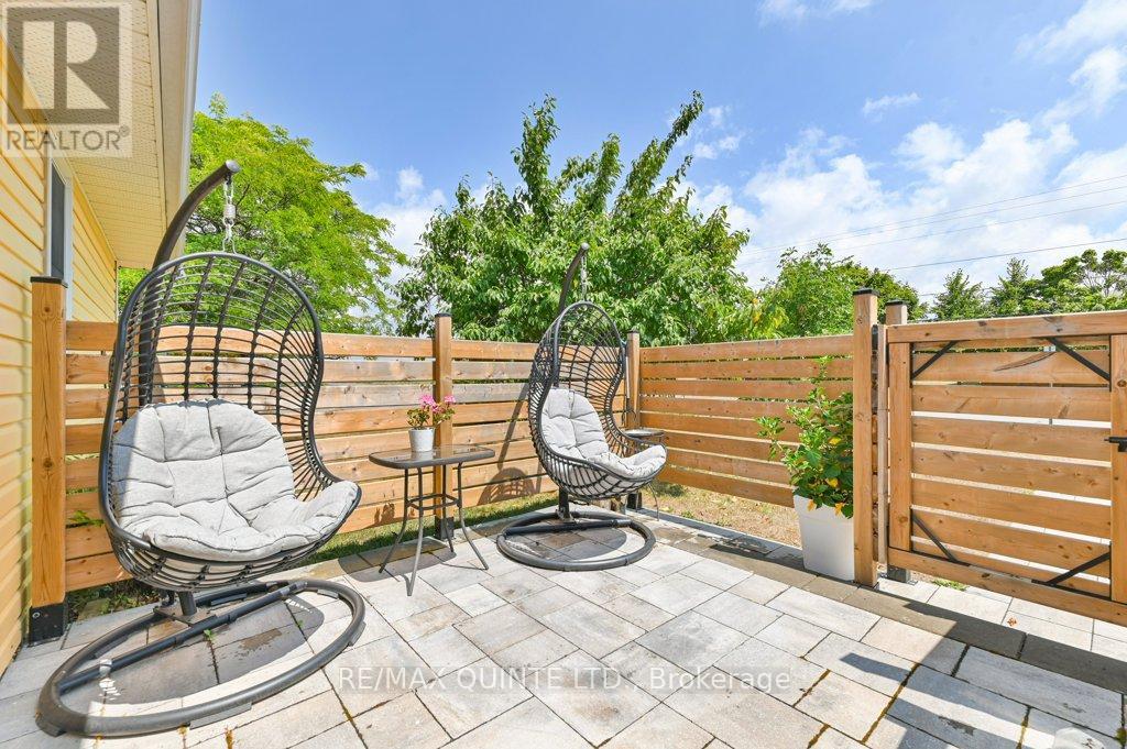 2 Heritage Drive, Prince Edward County, Ontario  K0K 3L0 - Photo 32 - X12313511