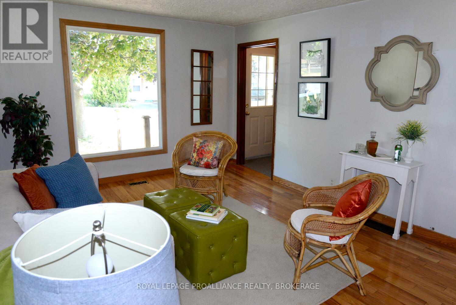 18 Dunkirk Avenue, Kingston, Ontario  K7K 2H4 - Photo 16 - X12343547