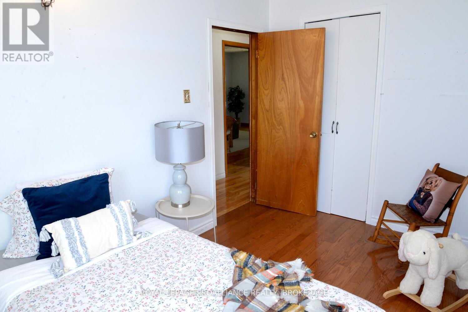 18 Dunkirk Avenue, Kingston, Ontario  K7K 2H4 - Photo 22 - X12343547