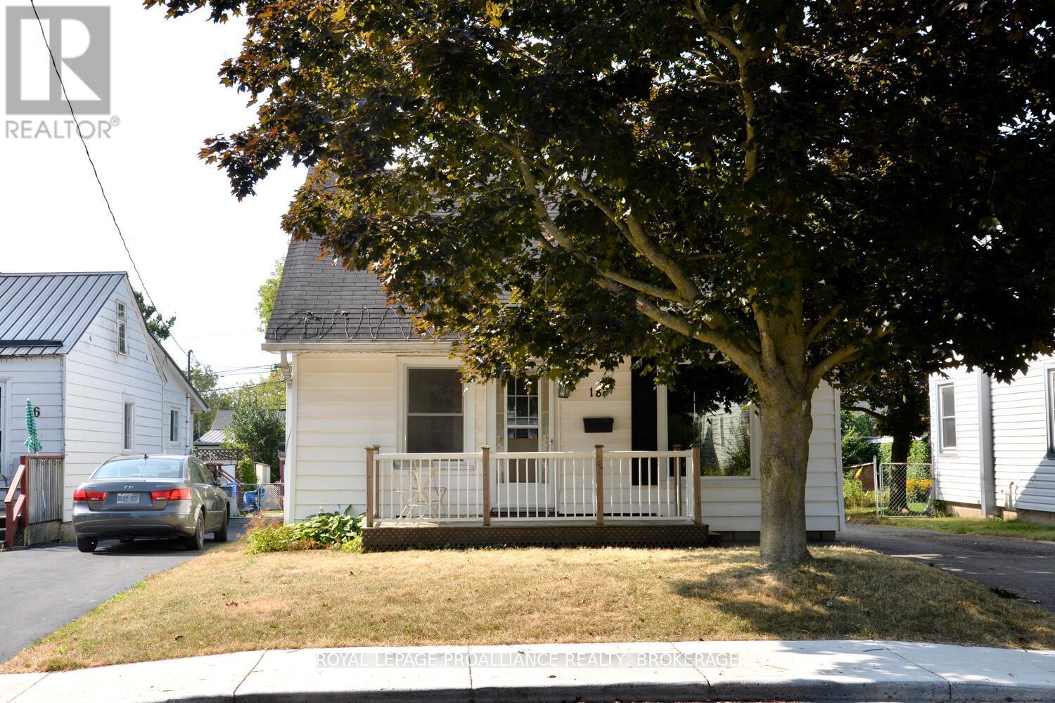 18 Dunkirk Avenue, Kingston, Ontario  K7K 2H4 - Photo 2 - X12343547