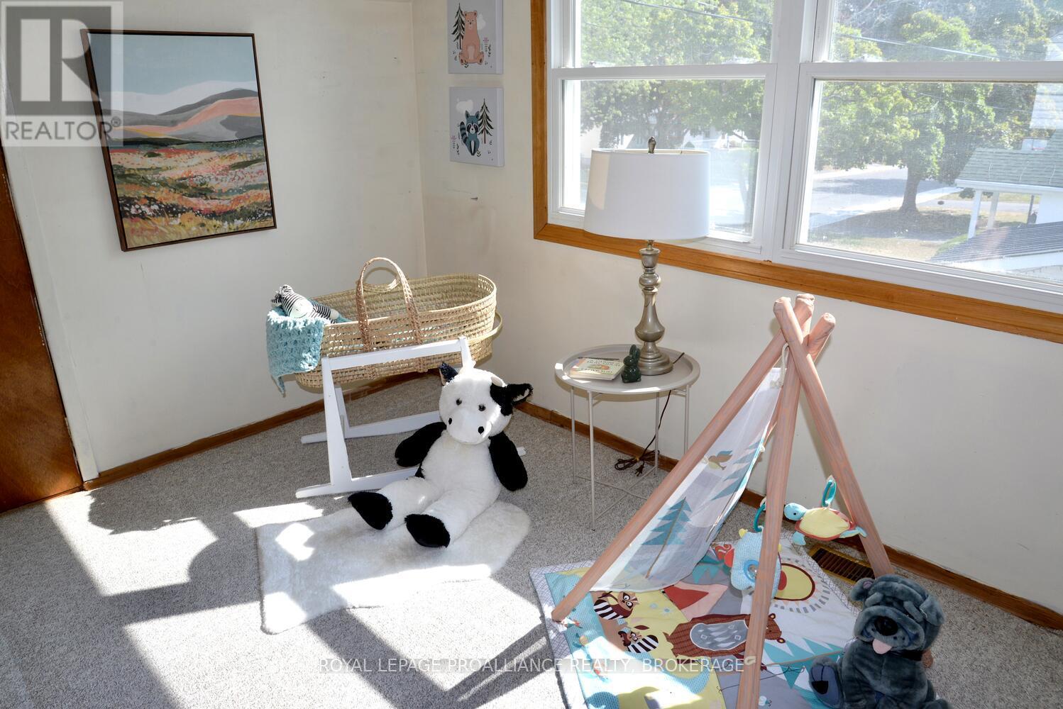 18 Dunkirk Avenue, Kingston, Ontario  K7K 2H4 - Photo 28 - X12343547