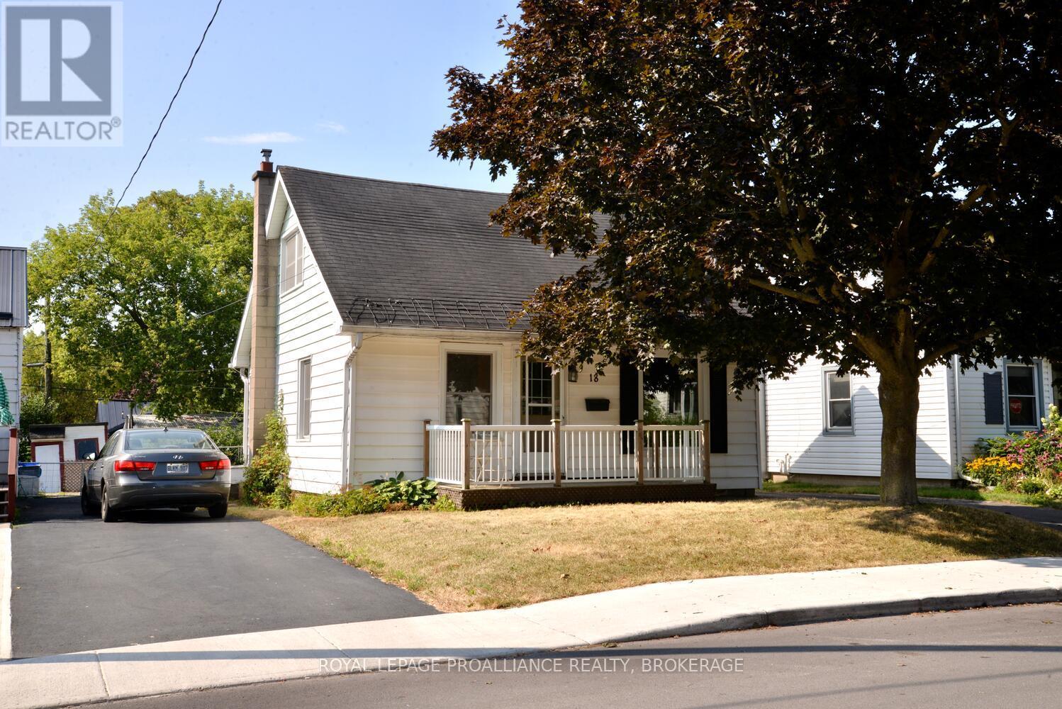 18 Dunkirk Avenue, Kingston, Ontario  K7K 2H4 - Photo 3 - X12343547