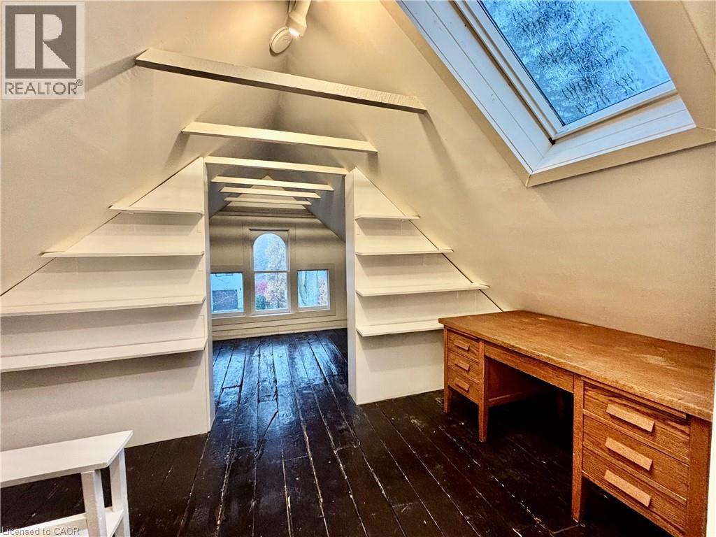 34 Menno Street, Waterloo, Ontario N2L 2A7 - Photo 30 - 40787605