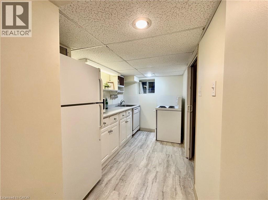 34 Menno Street, Waterloo, Ontario N2L 2A7 - Photo 34 - 40787605