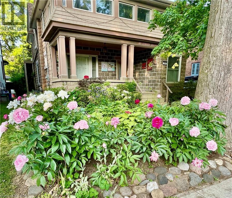 34 Menno Street, Waterloo, Ontario N2L 2A7 - Photo 3 - 40787605