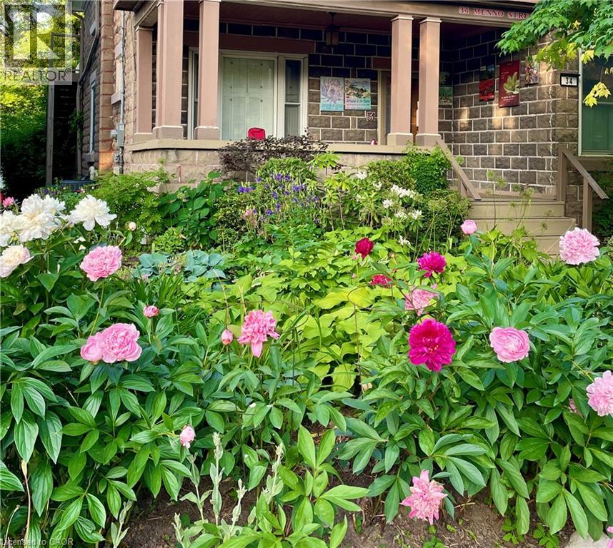 34 Menno Street, Waterloo, Ontario N2L 2A7 - Photo 4 - 40787605