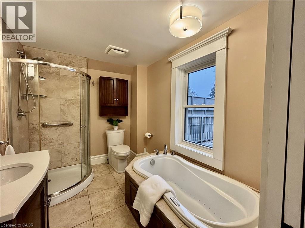 34 Menno Street, Waterloo, Ontario N2L 2A7 - Photo 26 - 40787605